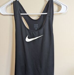 Nike Size Large Women's Black Pro Dri Fit Tank Top